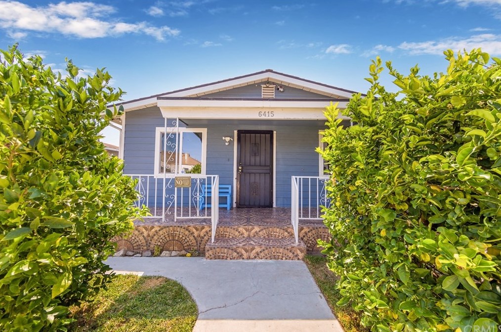 6415 Denver Ave, Los Angeles, CA 90044-5337
