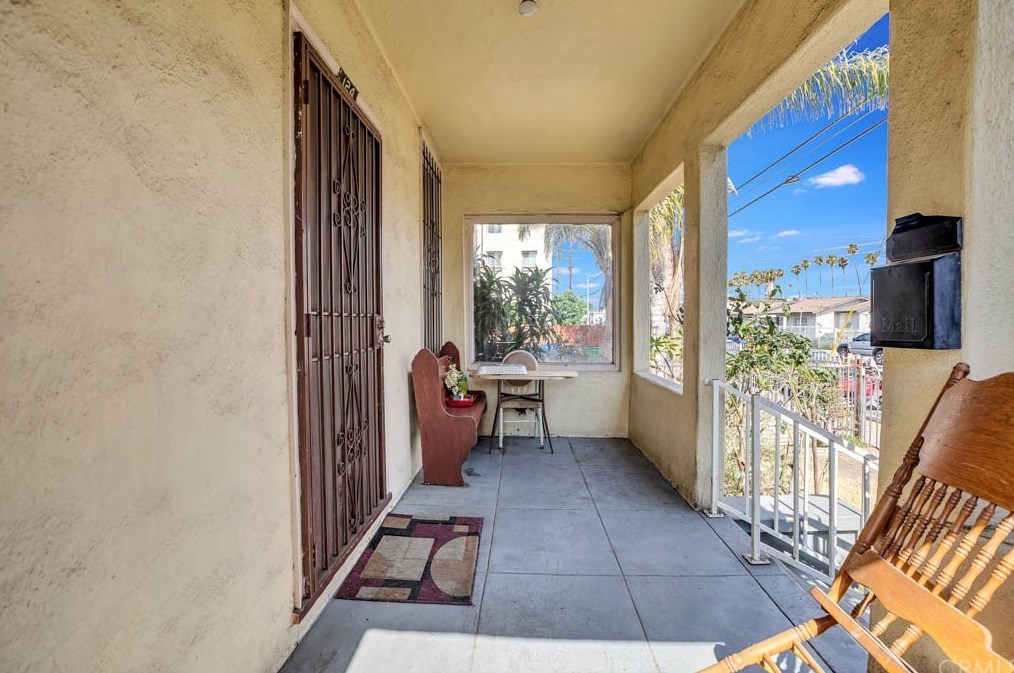 124 59th Pl, Los Angeles, CA 90003-1203