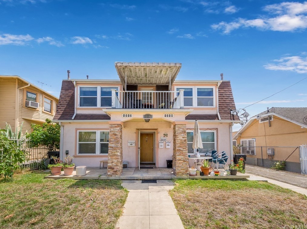 1310 Kingsley Dr, Los Angeles, CA 90027-5704