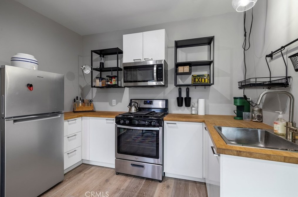 1324 Oak Grove Dr, Los Angeles CA  90041-3116 exterior