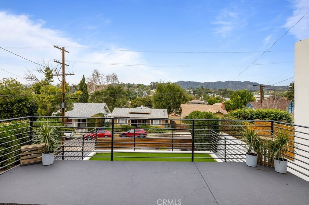 1324 Oak Grove Dr, Los Angeles CA  90041-3116 exterior