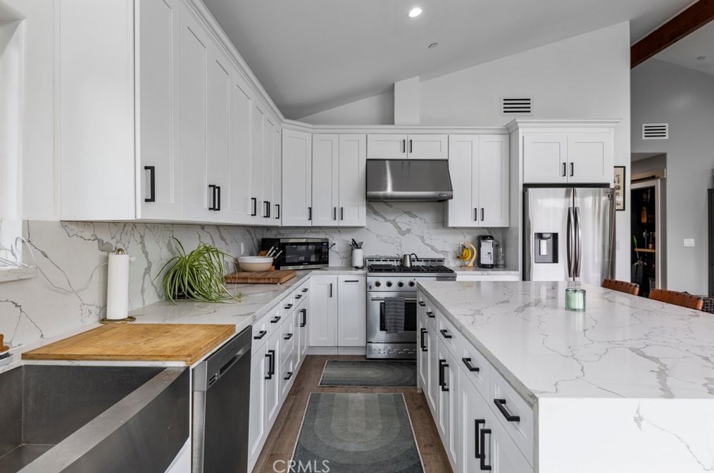 1324 Oak Grove Dr, Los Angeles CA  90041-3116 exterior