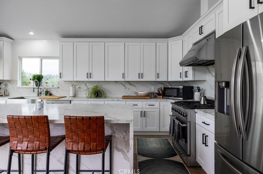 1324 Oak Grove Dr, Los Angeles CA  90041-3116 exterior