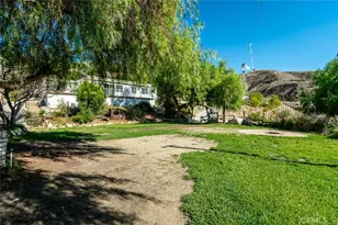 10161 Foothill Blvd, Sylmar, CA 91342 - Photo 36