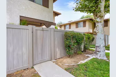 10341 Canoga Avenue #3, Chatsworth, CA 91311 - Photo 4