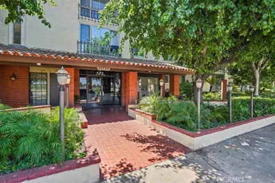 12720 Burbank Boulevard #118, Valley Village, CA 91607 - Photo 16