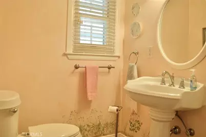 2024 N Kenwood Street, Burbank, CA 91505 - Photo 18