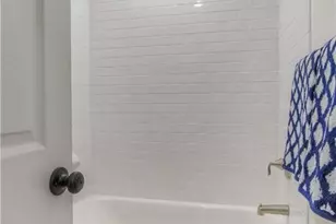 1925 N Screenland Dr, Burbank, CA 91505 - Photo 16