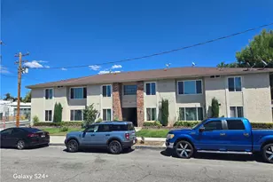 24522 Chestnut, Newhall, CA 91321 - Photo 8