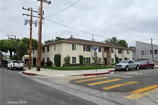 24522 Chestnut, Newhall, CA 91321 - Photo 2