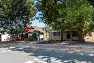 702 S Mariposa St, Burbank, CA 91506 - Photo 1