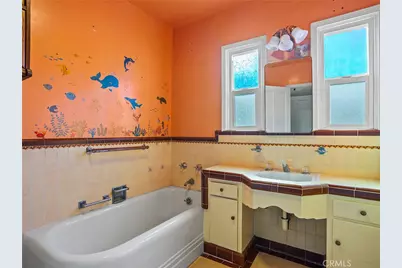 207 W Ash Avenue, Burbank, CA 91502 - Photo 20