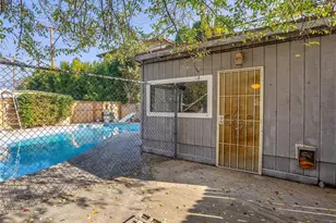 210 W Ash Ave, Burbank, CA 91502 - Photo 30