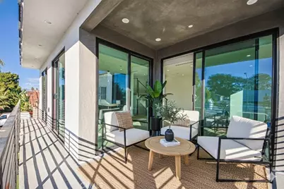 2202 Thurman Avenue, Los Angeles, CA 90016 - Photo 6