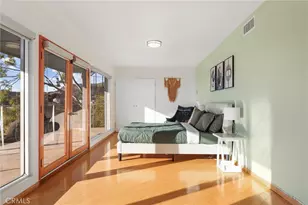 5675 Spreading Oak Dr, Los Angeles, CA 90068 - Photo 28