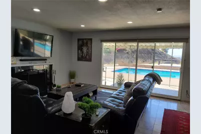 9050 Mulberry Drive, Sunland, CA 91040 - Photo 10