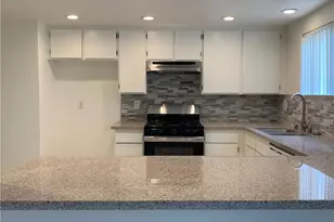 11414 Strathern St, North Hollywood, CA 91605 - Photo 4