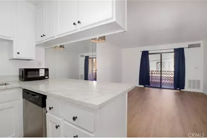 6815 Remmet #311, Canoga Park, CA 91303 - Photo 6