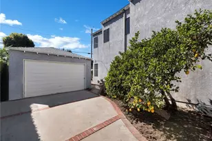 345 S Beachwood Dr, Burbank, CA 91506 - Photo 46