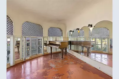 8618 La Tuna Canyon Road, Los Angeles, CA 91352 - Photo 12