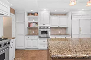 23051 Oxnard St, Woodland Hills, CA 91367 - Photo 24