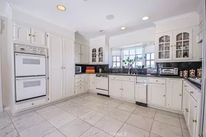 1801 Greenbriar Road, Glendale, CA 91207 - Photo 52