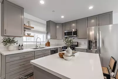 1119 N Berendo, Los Angeles, CA 90029 - Photo 2