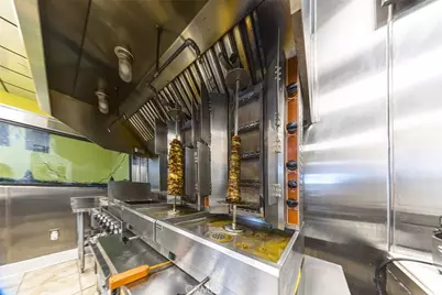 341 N Victory Boulevard, Burbank, CA 91502 - Photo 6