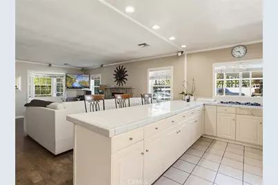 9613 La Tuna Canyon Road, Los Angeles, CA 91352 - Photo 6