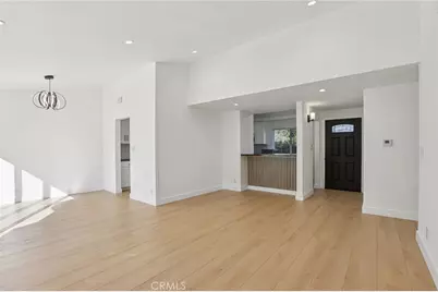 11221 Balboa, Granada Hills, CA 91344 - Photo 10