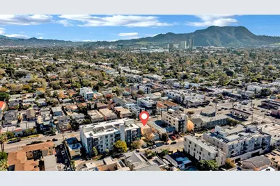 5241 Cahuenga Boulevard, North Hollywood, CA 91601 - Photo 8