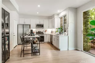 23301 Montecito, Valencia, CA 91354 - Photo 8