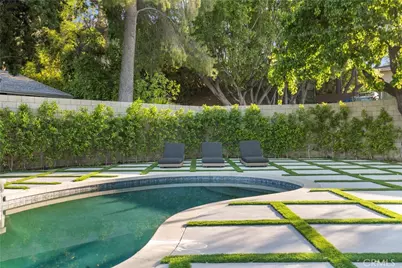 19538 Redwing, Tarzana, CA 91356 - Photo 30