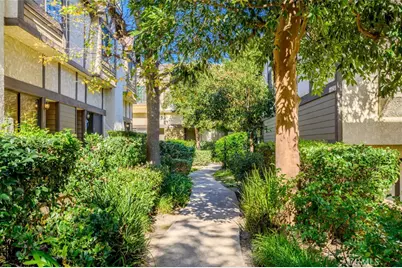 21145 Lassen #3, Chatsworth, CA 91311 - Photo 32