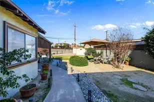 10857 Crockett St, Los Angeles, CA 91352 - Photo 20