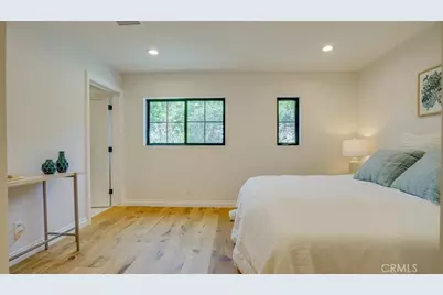 22914 Gershwin Drive, Woodland Hills, CA 91364 - Photo 32