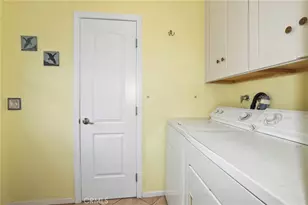 2064 Oak Valley, Glendale, CA 91208 - Photo 36