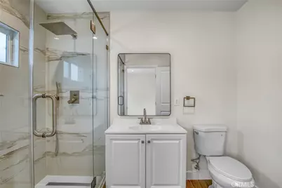 7040 Tyrone Avenue, Van Nuys, CA 91405 - Photo 14