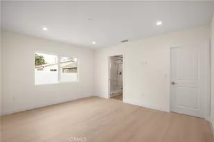 7040 Tyrone Ave, Van Nuys, CA 91405 - Photo 12