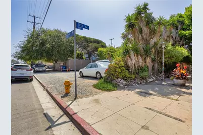 1909 Pacific Avenue, Venice, CA 90291 - Photo 6