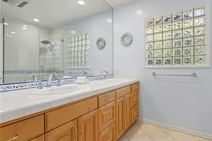 1012 N Sunset Canyon Dr, Burbank, CA 91504 - Photo 36