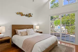 1012 N Sunset Canyon Dr, Burbank, CA 91504 - Photo 34