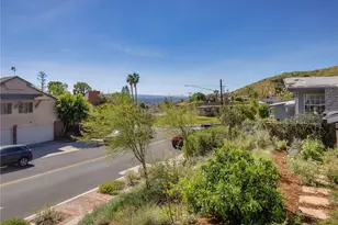 1012 N Sunset Canyon Dr, Burbank, CA 91504 - Photo 42