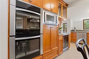 1012 N Sunset Canyon Dr, Burbank, CA 91504 - Photo 8