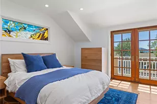 1012 N Sunset Canyon Dr, Burbank, CA 91504 - Photo 30