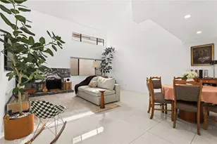 10926 Bluffside Dr, Studio City, CA 91604 - Photo 2