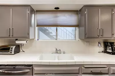 615 E Olive #A, Burbank, CA 91501 - Photo 8