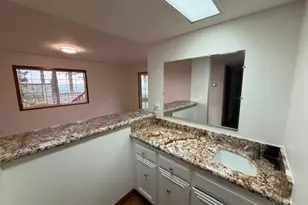 3003 Mesa Verde Dr, Burbank, CA 91504 - Photo 30