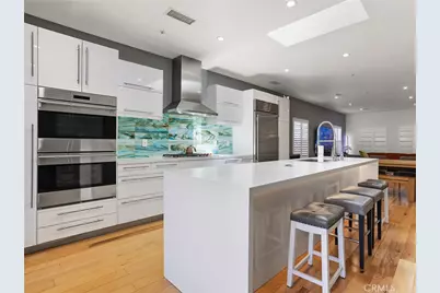 1033 N Pass Avenue, Burbank, CA 91505 - Photo 8