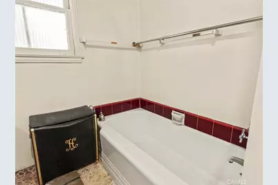 441 Dartmouth Road, Burbank, CA 91504 - Photo 22